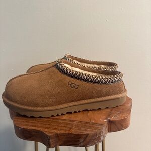UGG Tasman slippers